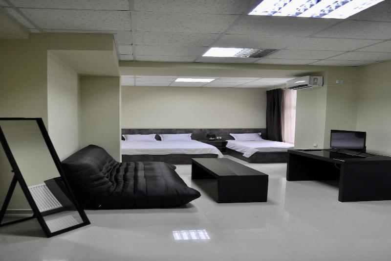 Tiflis Avlabari Hotel Екстер'єр фото