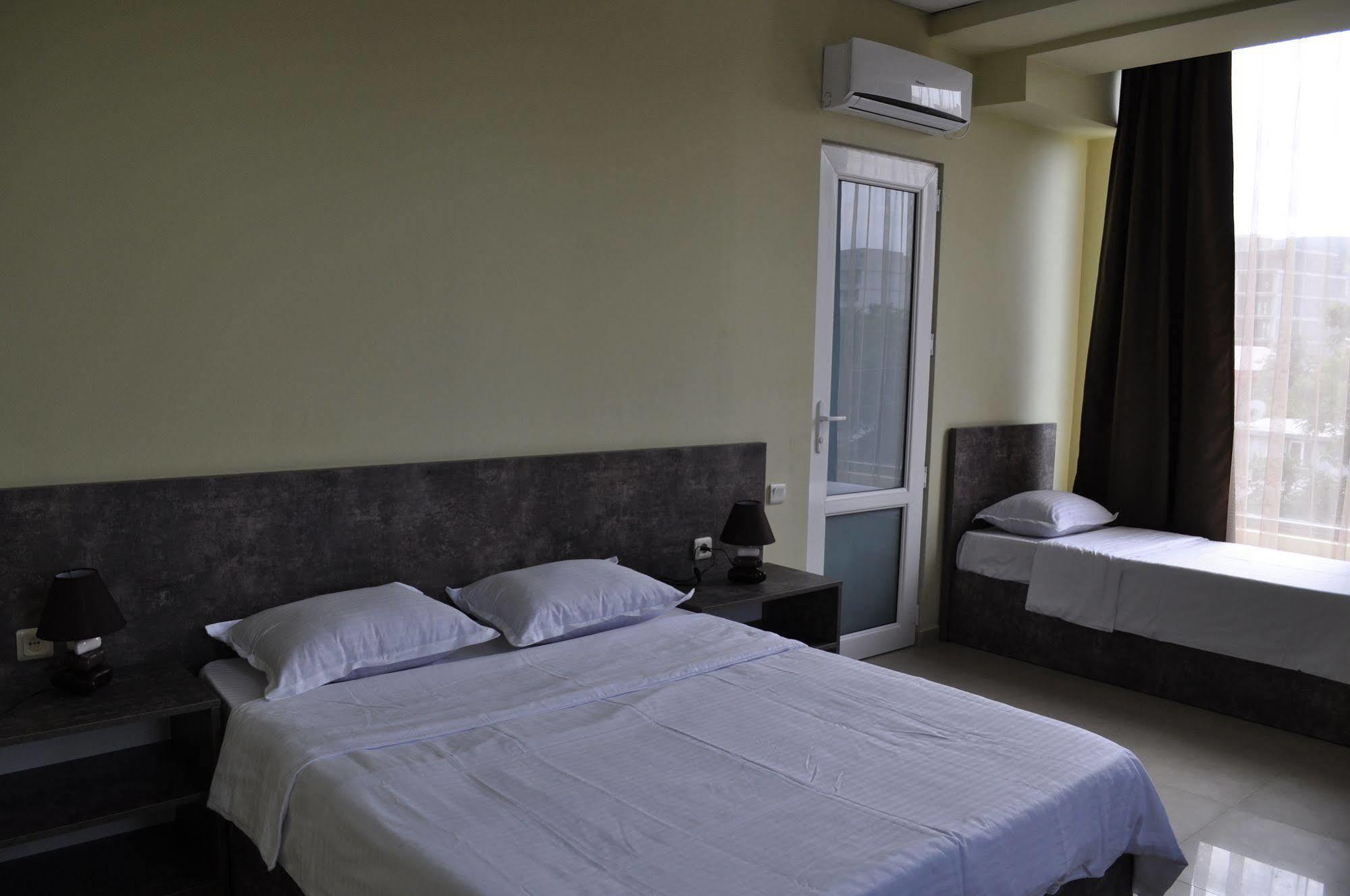 Tiflis Avlabari Hotel Екстер'єр фото