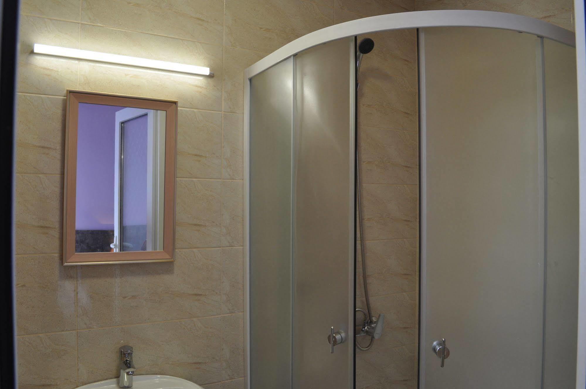 Tiflis Avlabari Hotel Екстер'єр фото